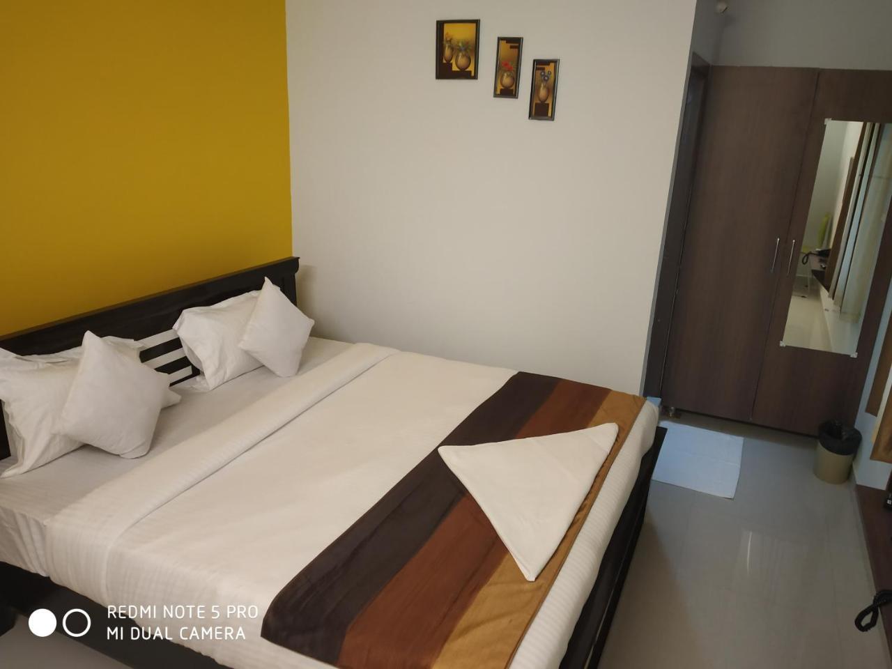 Namaha Stays Hyderabad Eksteriør billede